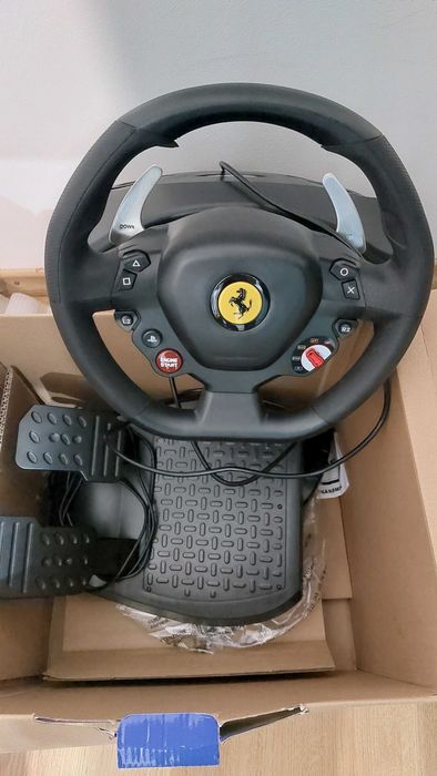 Активний руль Thrumaster T80 , Ferrari 488 GTB edition, з педалями.