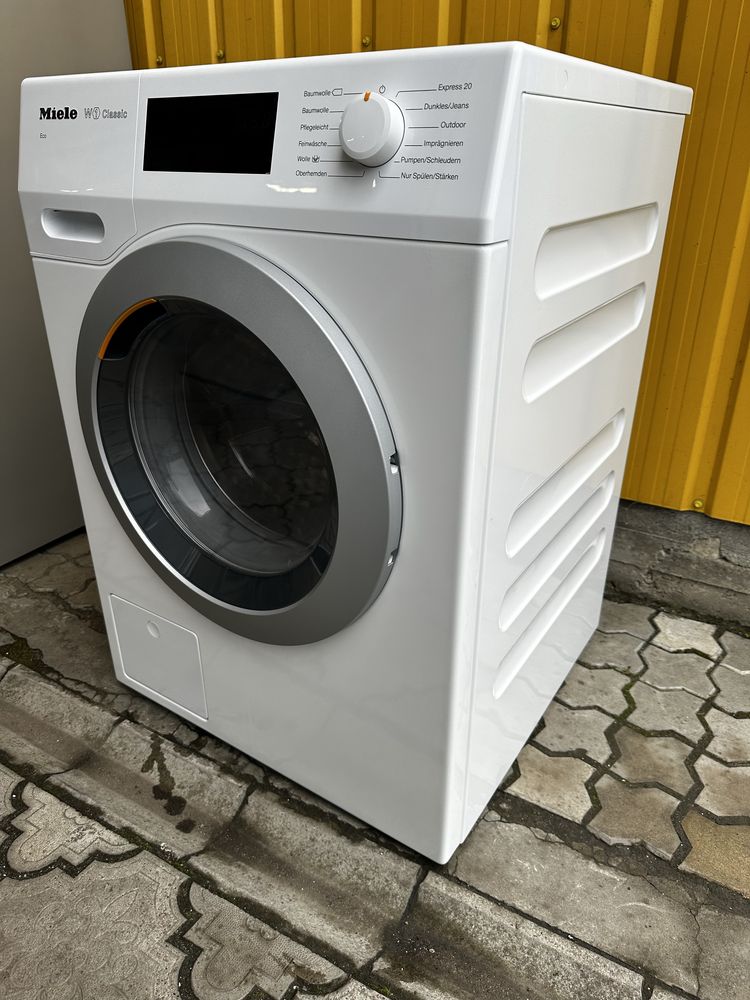 Пральна машина Miele W1 classic з Німеччини