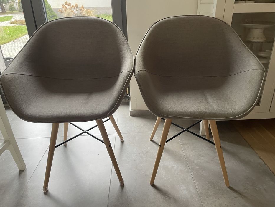 Krzesła szare z materiału
