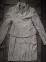 костюм жіночий (юбка і піджак)