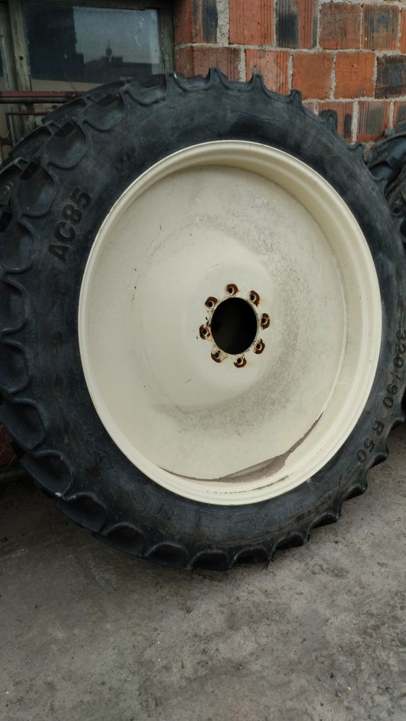 Koła 11.2 270/95 r36 12.4 320/90 r50 Valtra Fendt