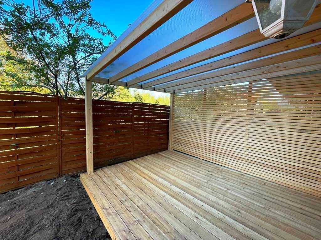 pergola z drewna klejonego BSH, zadaszenie tarasu, poliwęglan