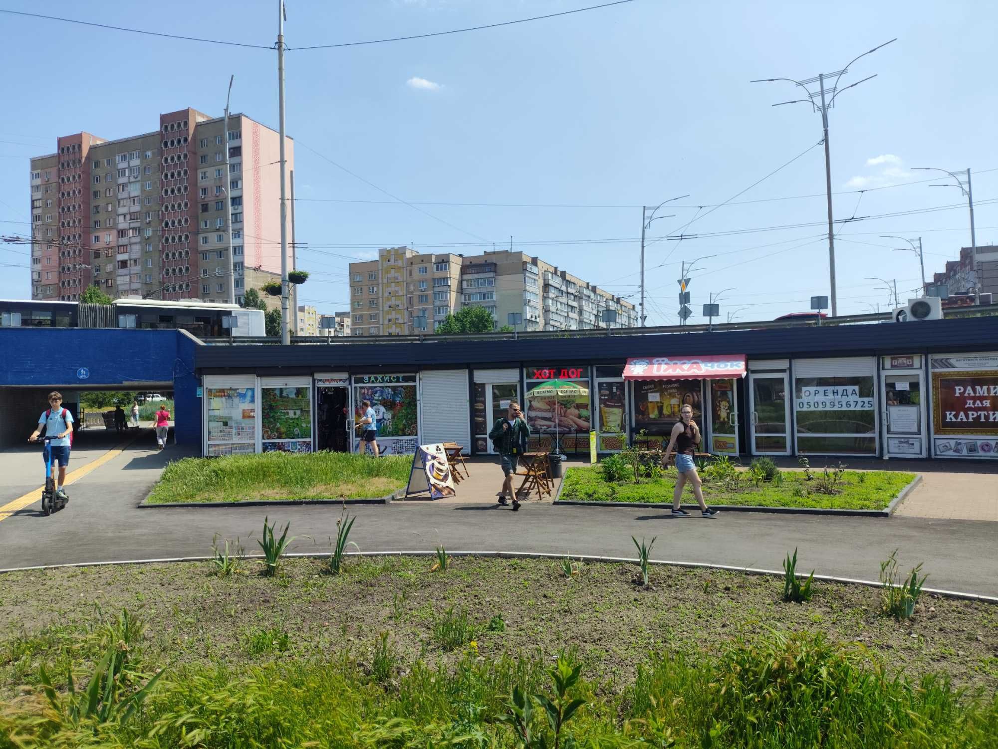 Оренда МАФ 12 м.кв. на перехресті пр.Червоної Калини та вул.Р. Рейгана