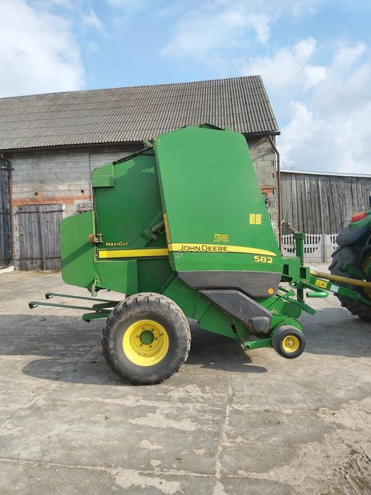 Witam.prasa John Deere 582 
Sprzedam prasę JD 582 MaxiCut z 2009r. Pie