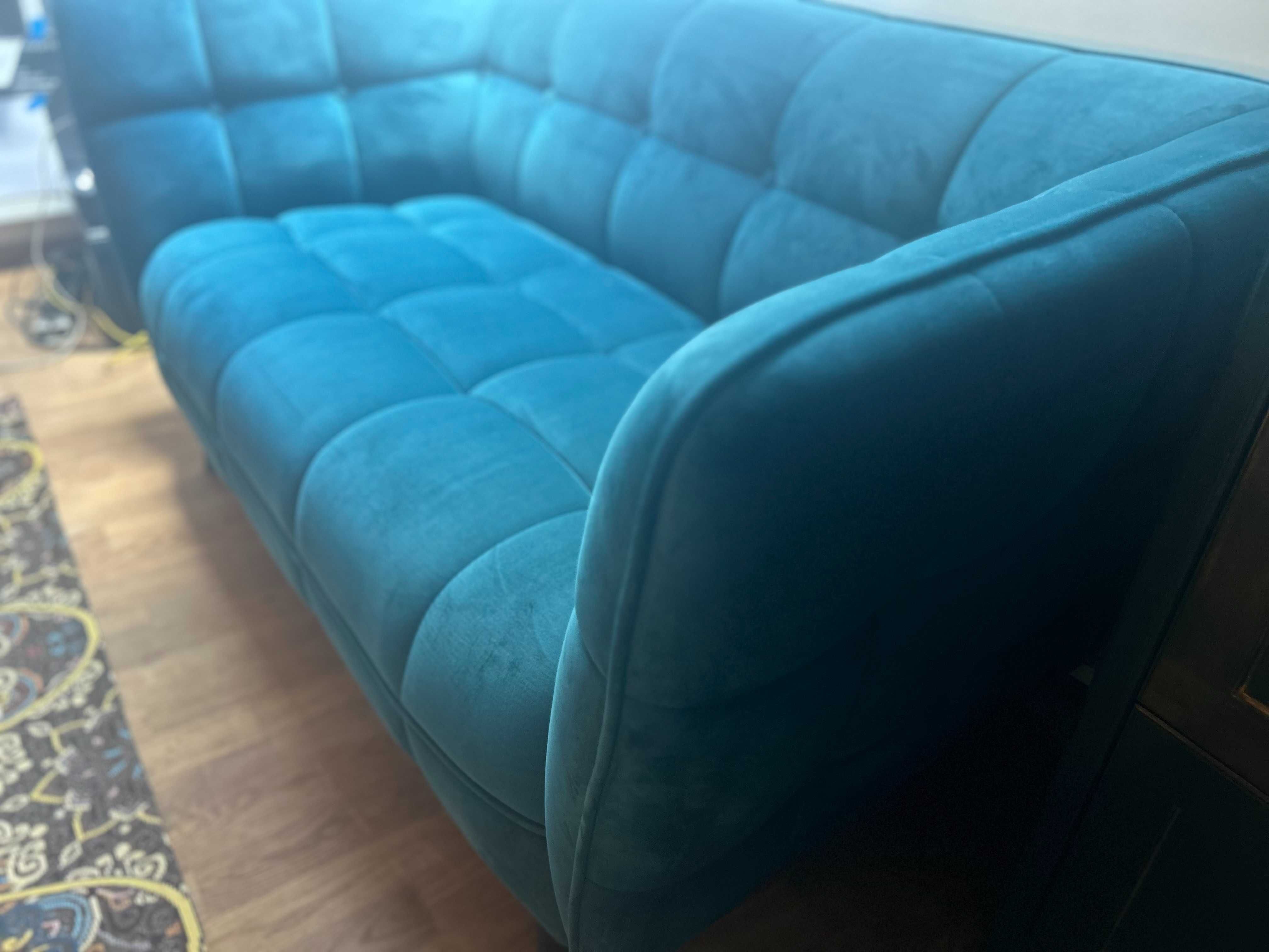 sofa welurowa, gabinetowa w kolorze szmaragdowym okazja