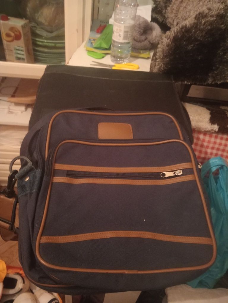 Malas e bolsas como novas