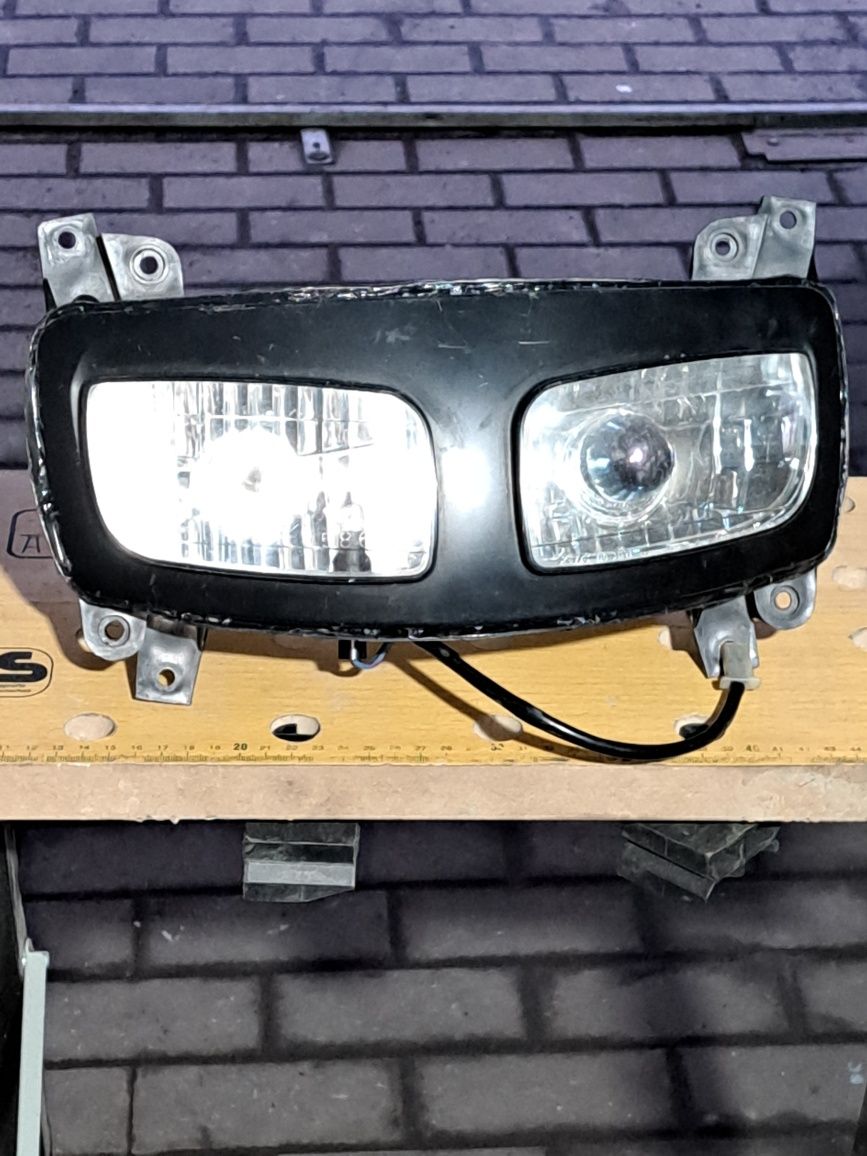 Lampa Yamaha FZS 600 Fazer po regeneracji