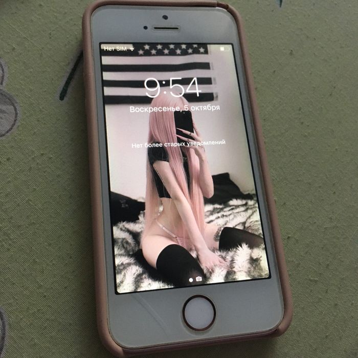 iPhone SE pink 16gb R-sim ідеал