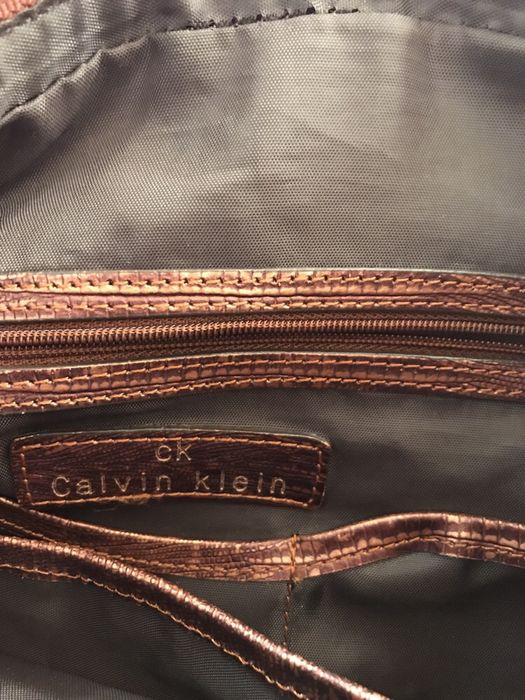 Calvin Klein torba worek skora naturalna zamsz