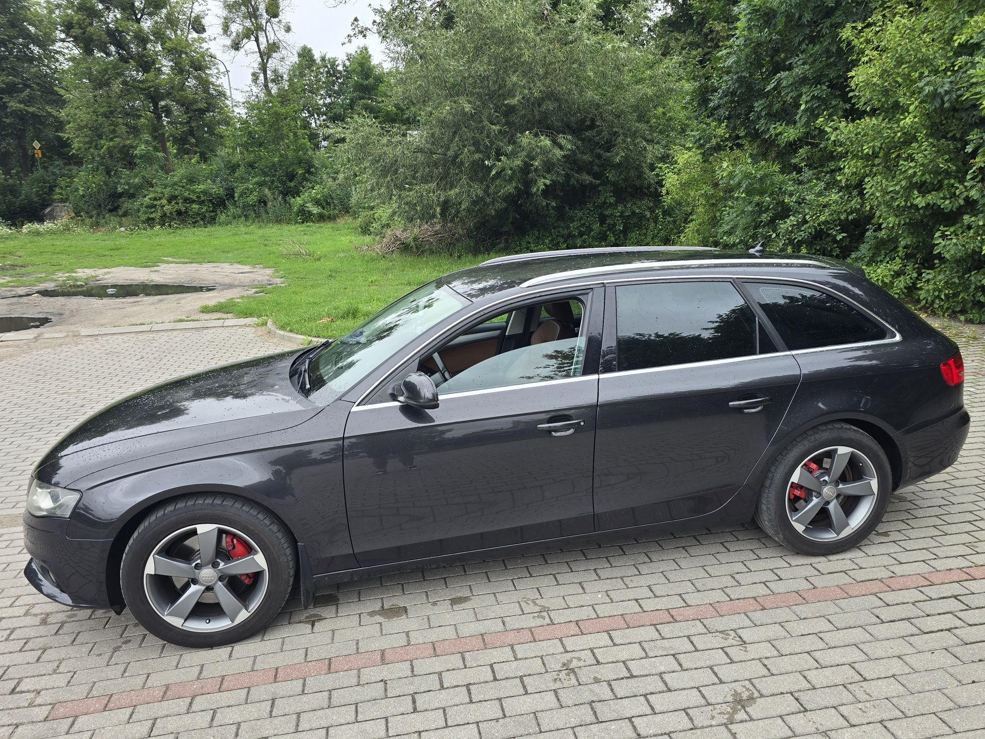 Audi a4b8 2010r 2.7V6