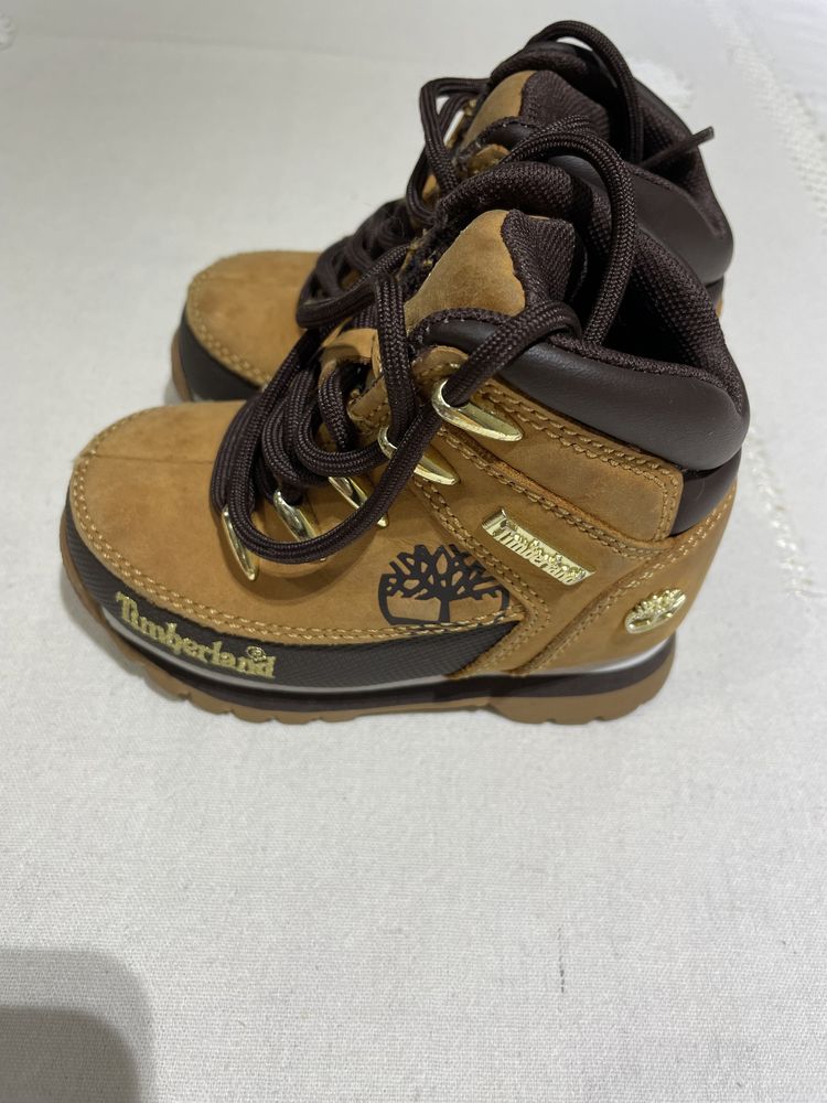 Botas Timberland para menino como NOVAS número 23