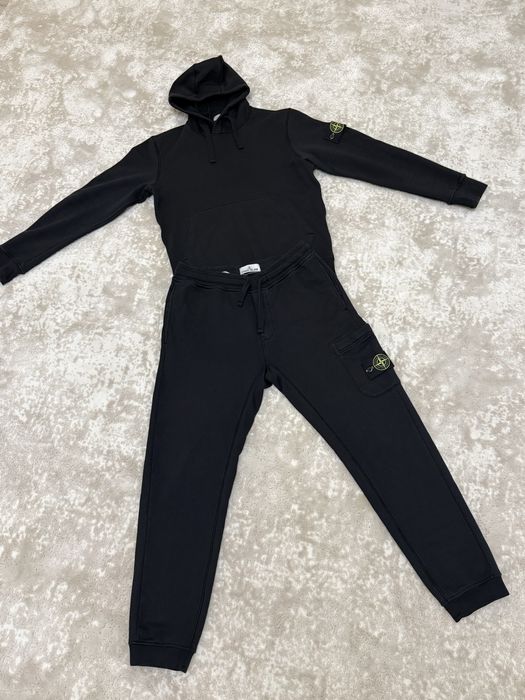 Продам костюм stone island оригинал размер М
