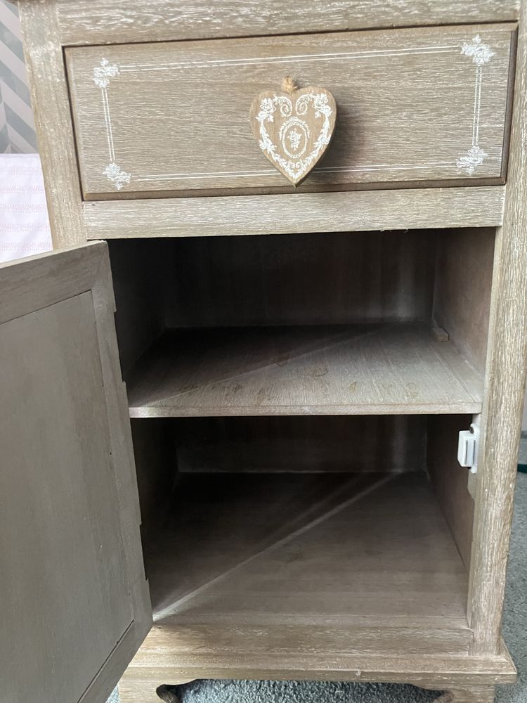 Mesa de cabeceira madeira