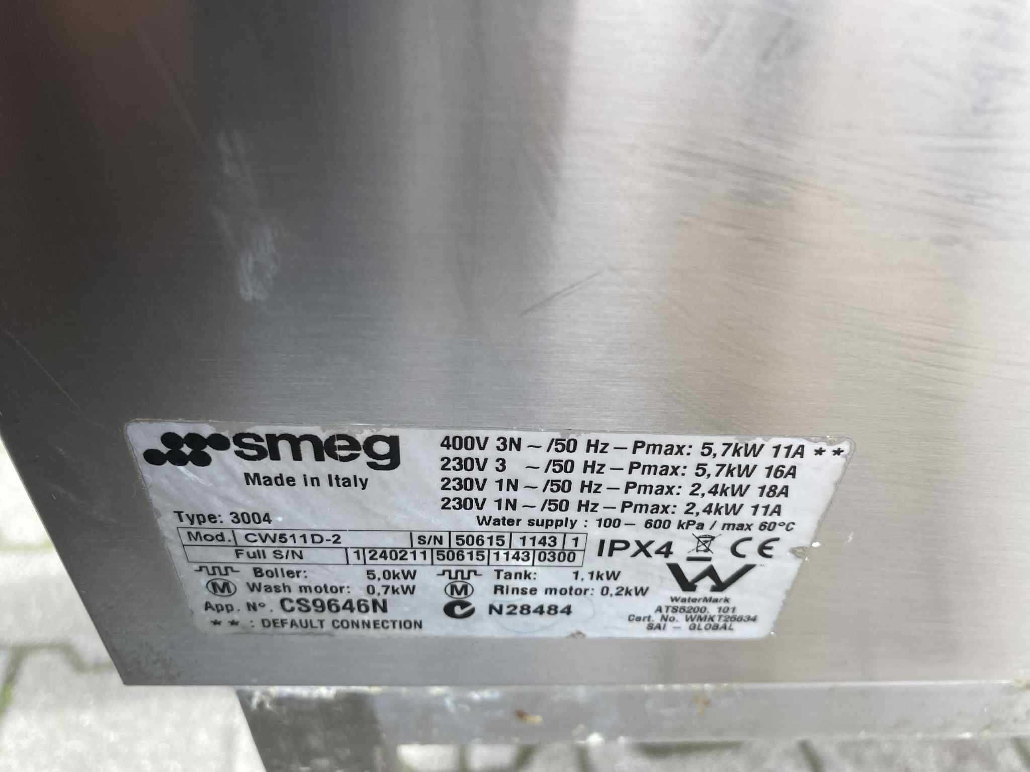 Zmywarka gastronomiczna wyparzarka  SMEG CW511 D-2
