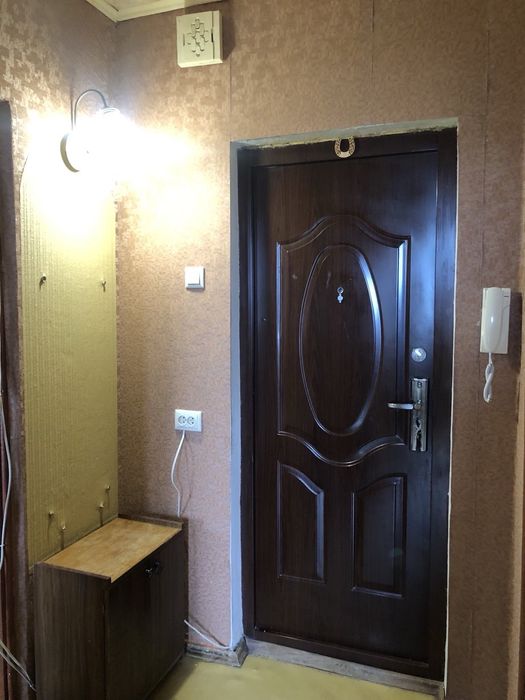 Продам 1 кімнатну квартиру, Нові будинки, Комунальний ринок