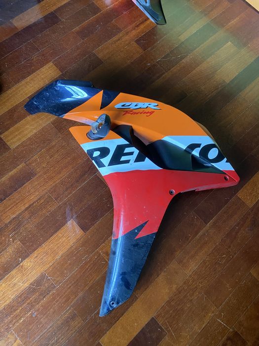 Carenagem lateral esquerda Honda CBR 600 RR 2008 — Versão Repsol