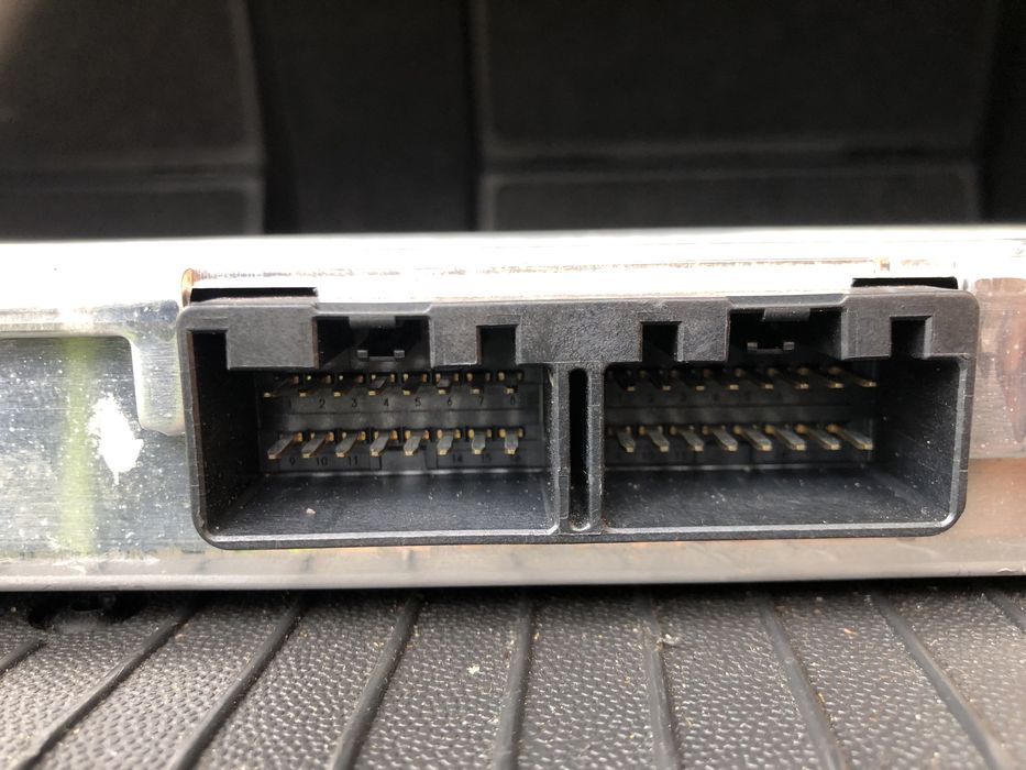 Wzmacniacz Ford Kuga-Escape Sony