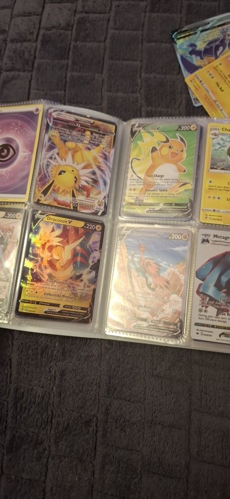 Album z kartami pokemon
