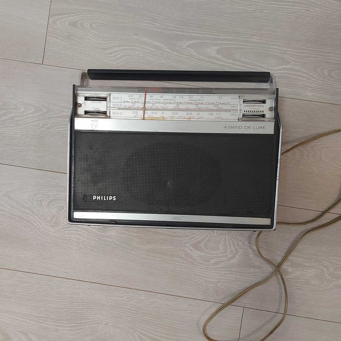 радіоприйм.Philips "1 BAND DE LUXE". Philips AZ2425. MIDI DCD-1100H-FI