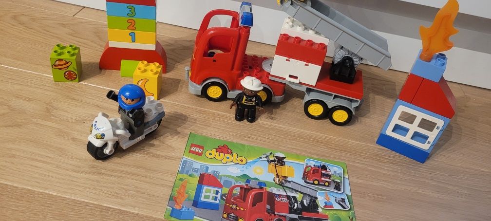 Lego duplo straż pożarna i policjant na motocyklu