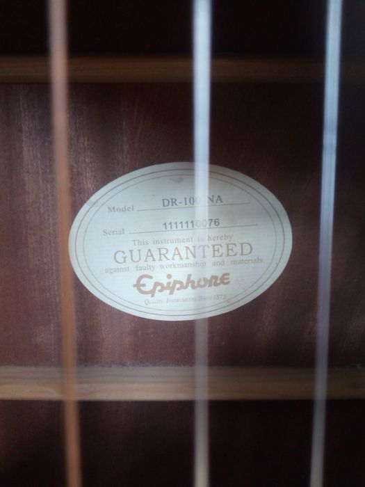 Продам аккустическую гитару Epiphone DR 100 NA