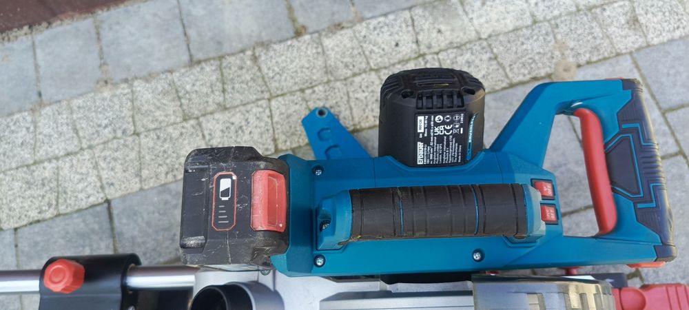 Ukośnica erbauer emis216s-18li pilarka kątowa