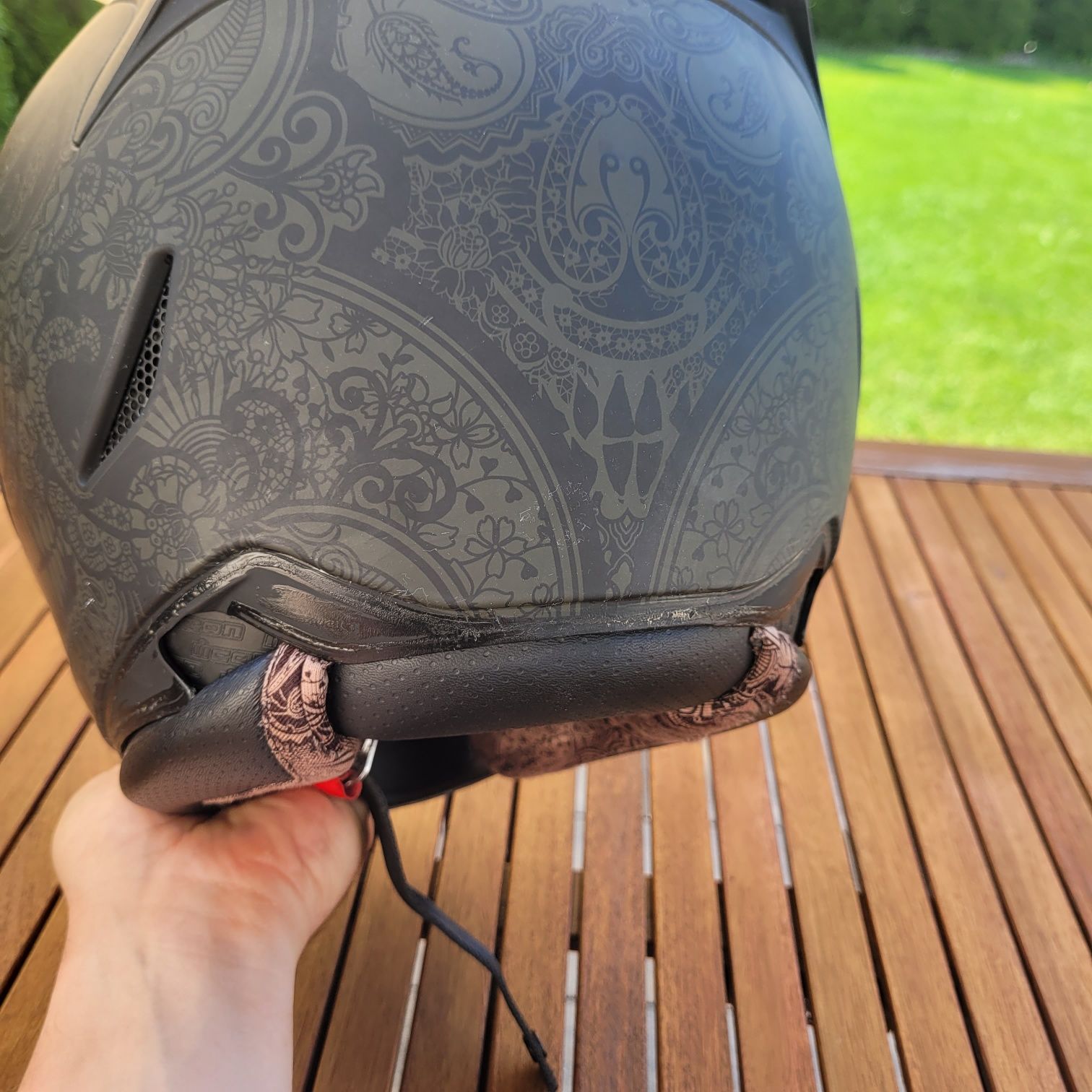 Kask motocyklowy ICON