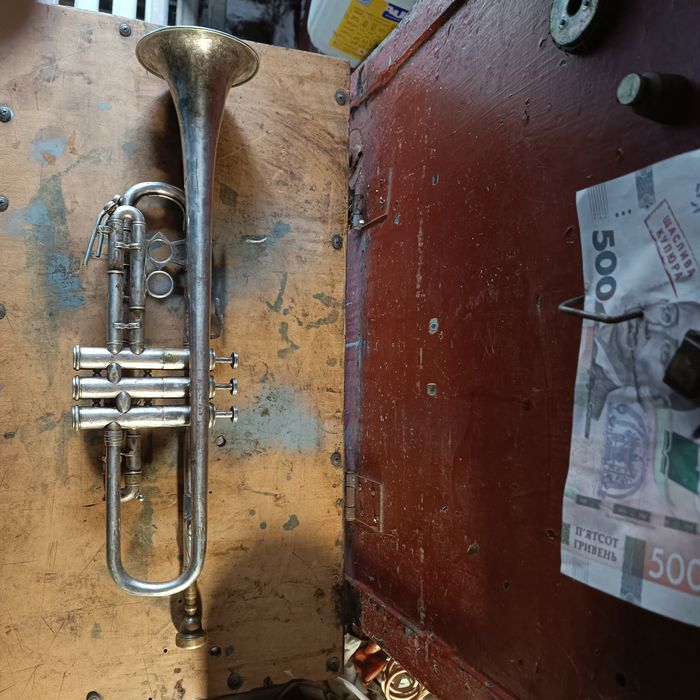 Пррдаю музыкальный инструмент