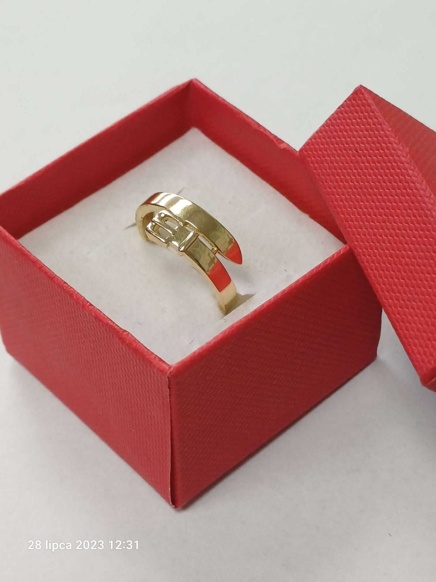 Złoty pierścionek - pasek, złoto 585 rozm.19