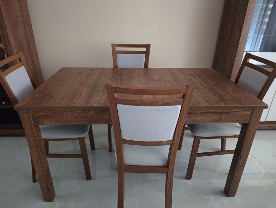 Stół z krzeslami BRW patras
