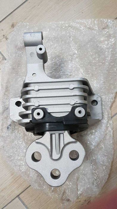 Подушка двигателя 3.2 Jeep Cherokee KL  14-21 рік