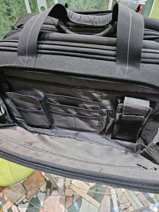 Профессиональный чемодан (Кейс Pilot Case) DELSEY Черный 20дюйм 2 отд.