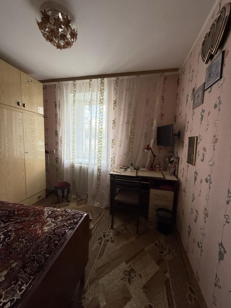 Продаж 3-кімнатної квартири в буд. 2000-х р. з автономним опаленням