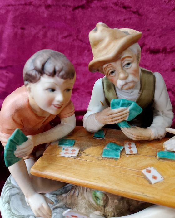 Статуэтка игра в карты