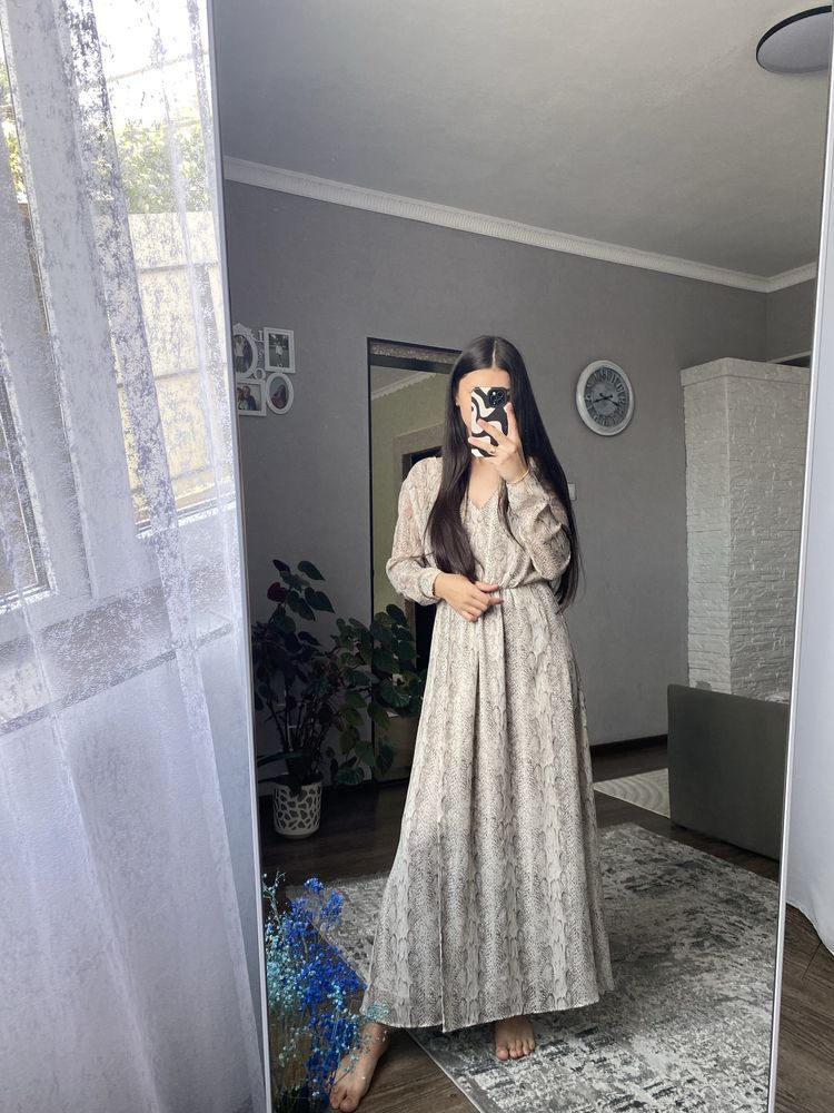 Довга сукня