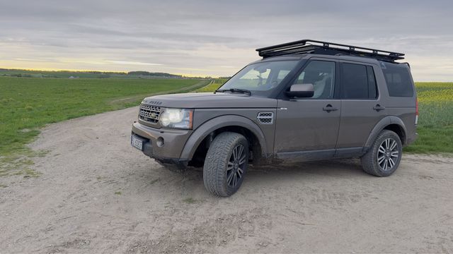 Land rover discovery 4