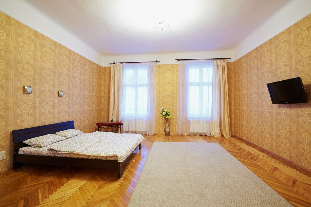 Оренда 2 кім. Волошина (центр), 60 кв.м., 3/3ц, 15 000 грн