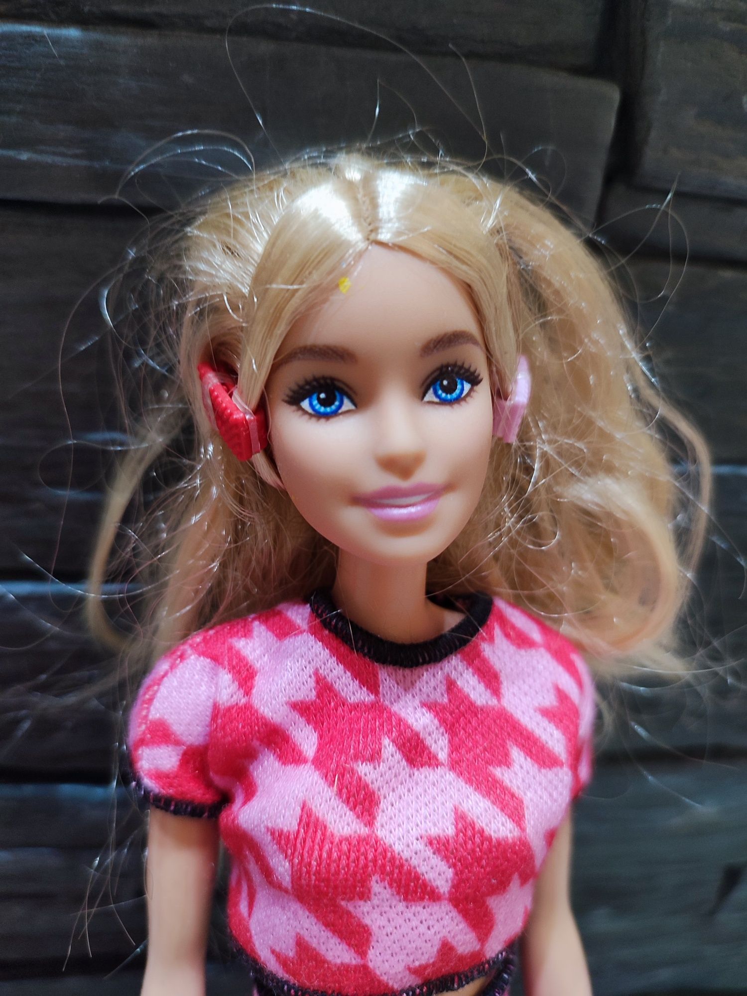 Lalka Barbie Fashionistas 169 w opakowaniu bluzka spódnica