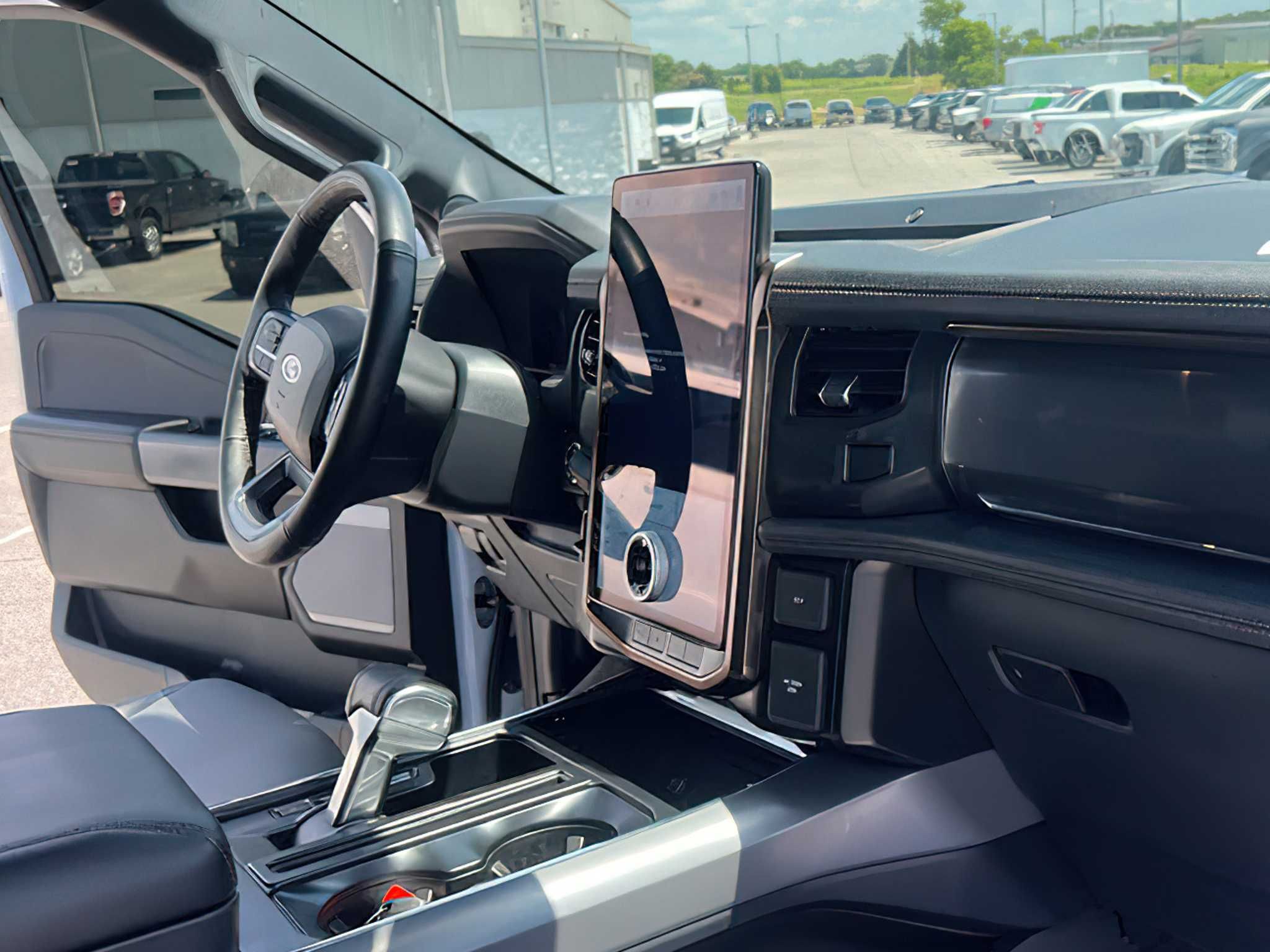 Ford F-150 Lightning Lariat 2023