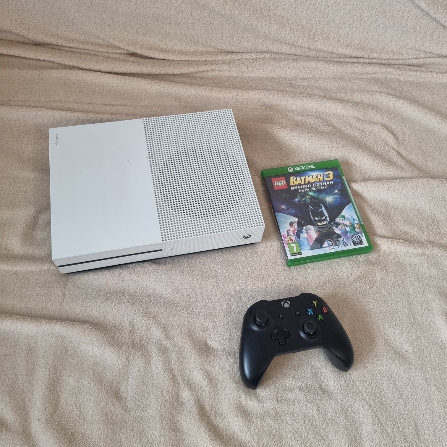 Xbox One S 1TB + Pad + Gra – Świetny zestaw