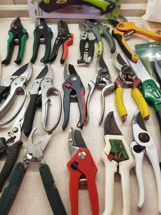 Садові ножниці сікатор пилка