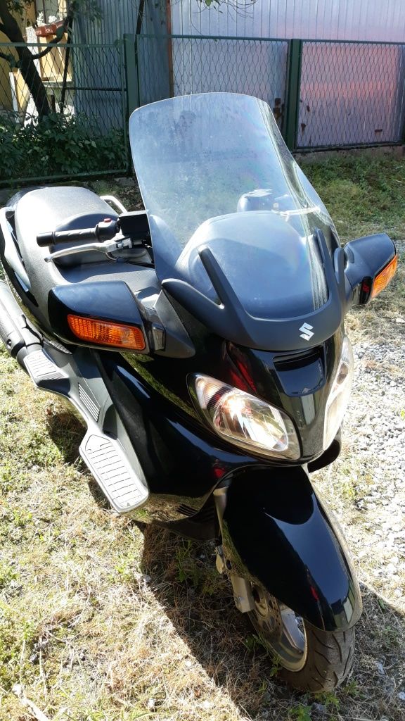 Suzuki Burgman 650 rok 2003