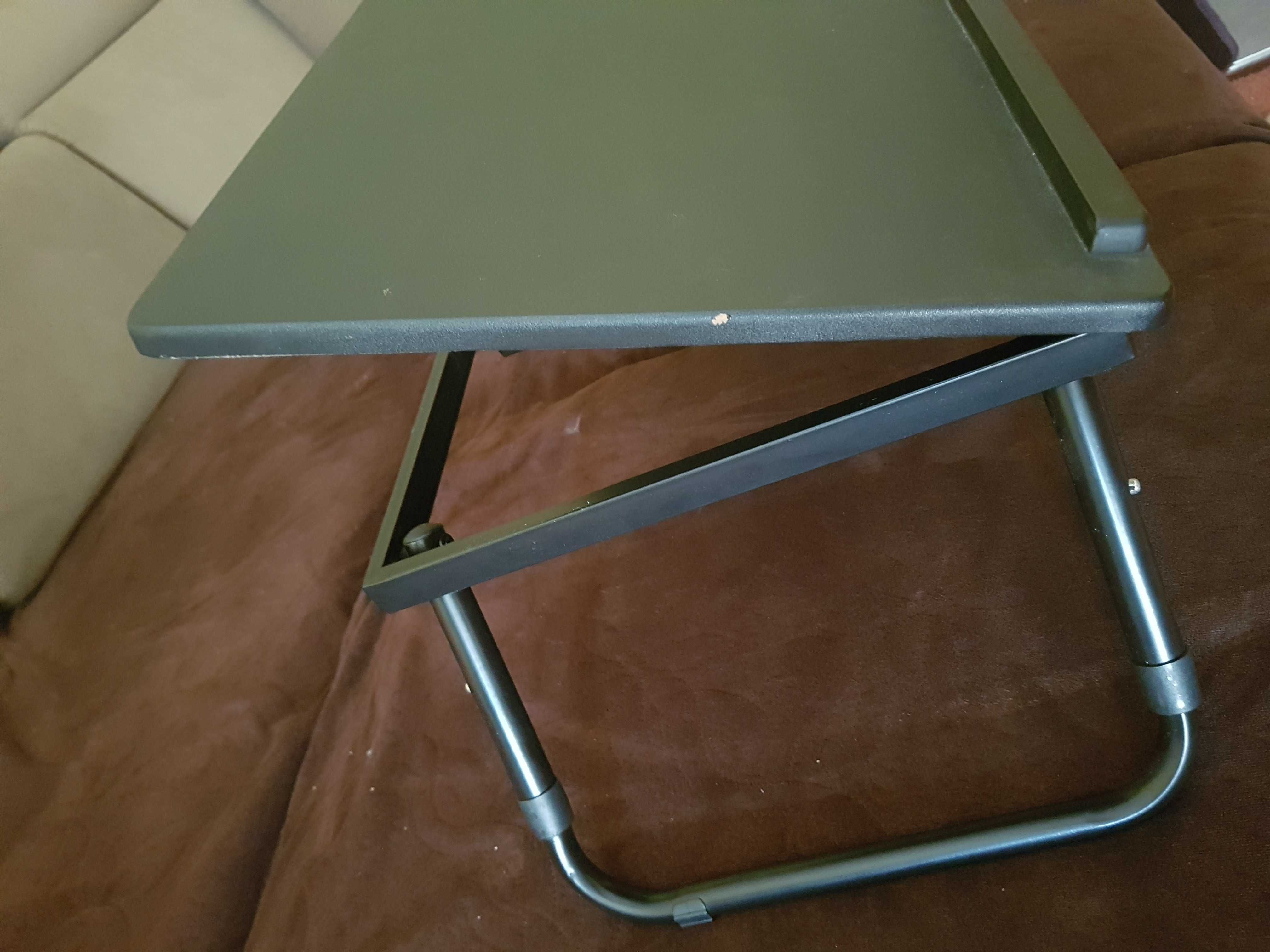 Stojak na laptopa