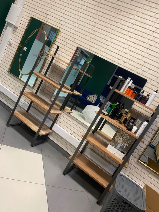 Dębowe regały, styl loft.