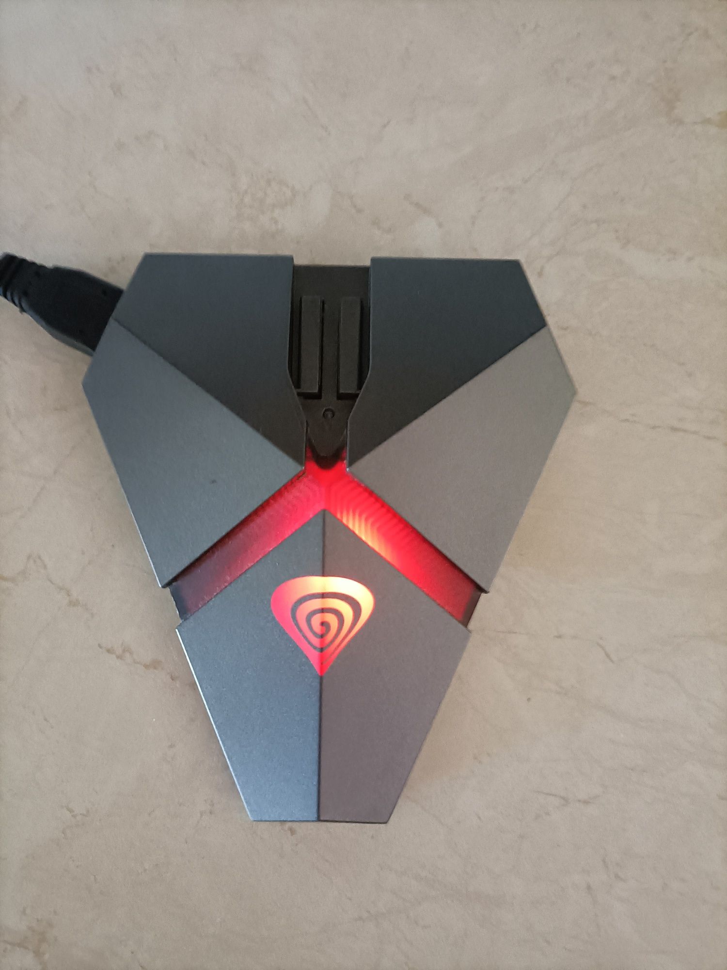 Genesis Vanad 750 bungee do myszki, hub usb, czytnik kart sd karton