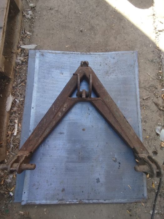 Серьга МТЗ ЮМЗ Т40  Трикутник МТЗ ЮМЗ Т40