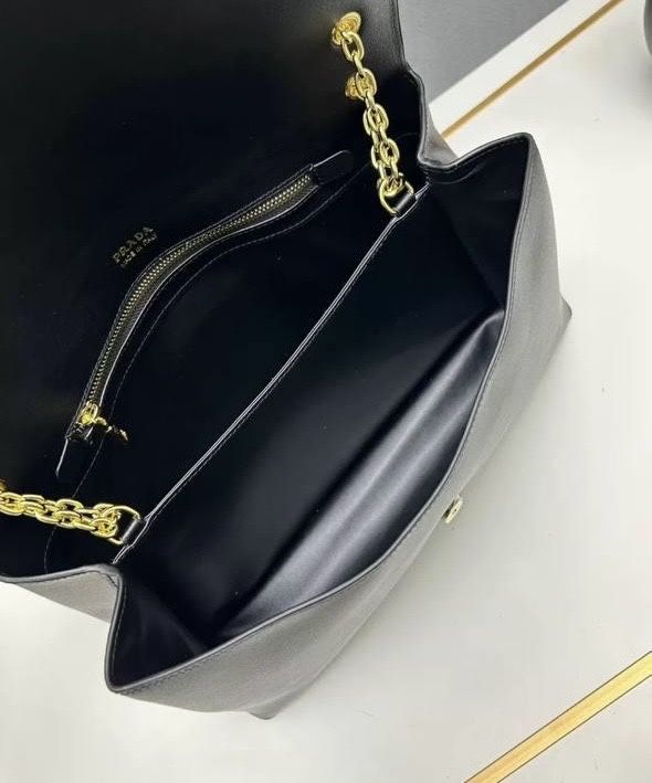 Mala prada nova