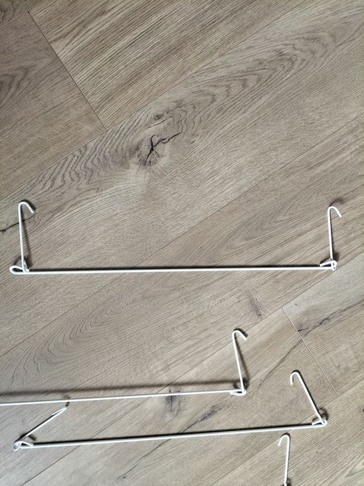 Wieszaki kolor biały długość 51 szerokość 11 cm