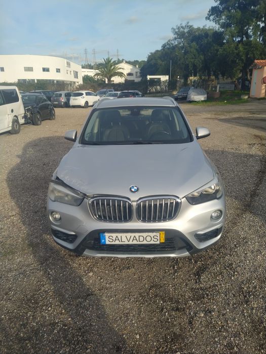 BMW X1  2.0 D queimado