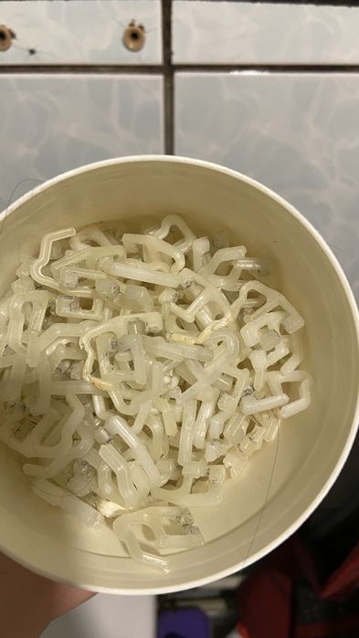 Продам комплект карнизів 2 шт.